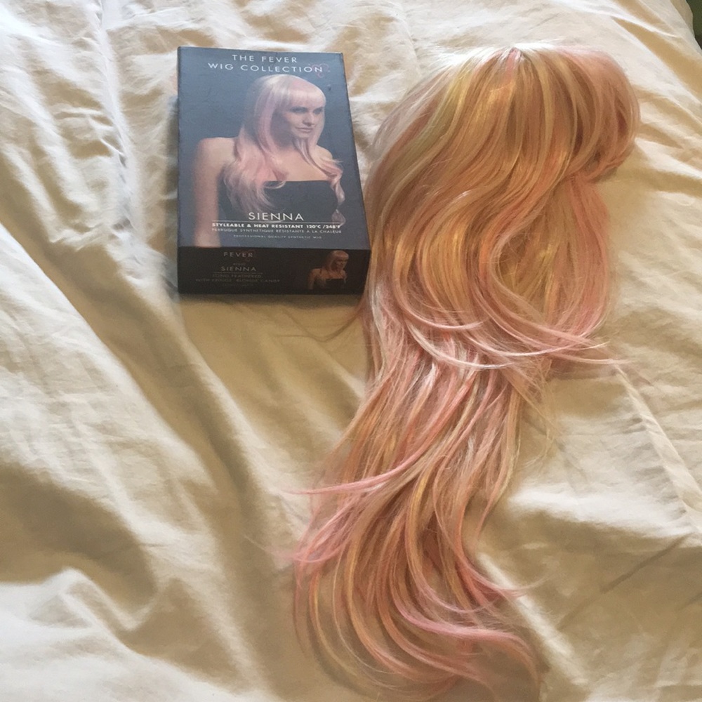 MEET SIENNA ! Blonde/Pink Wig